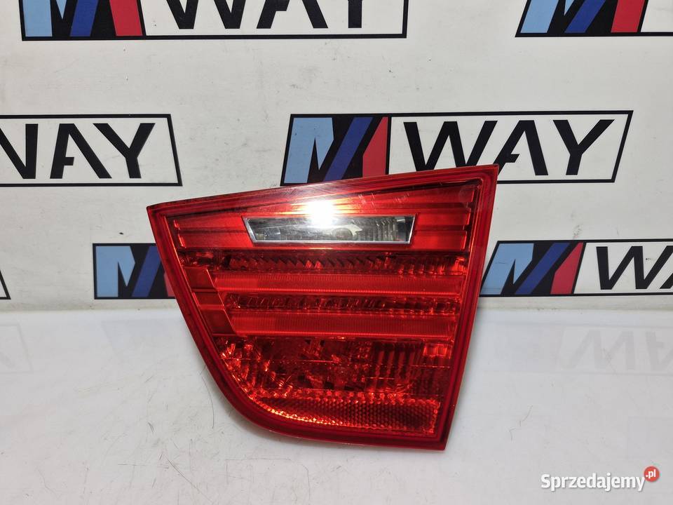 BMW E91 LAMPA TYŁ PRAWA W KLAPĘ BAGAŻNIKA