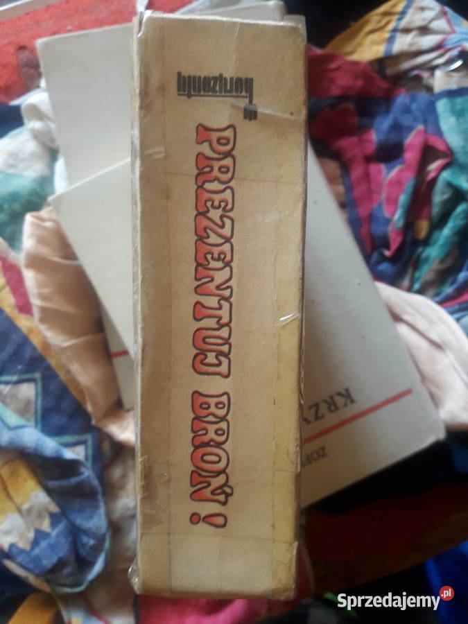 Prezentuj broń Janusz Magnuski Rok wydania 1972 Warszawa