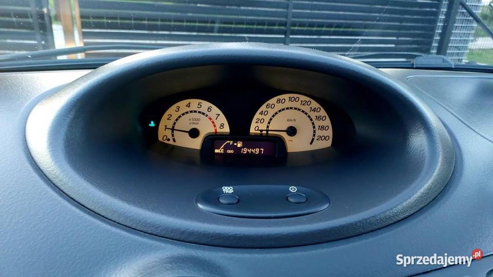 Toyota Yaris TS 5d 15 VVTi 105 super stan 1 małopolskie Niedomice