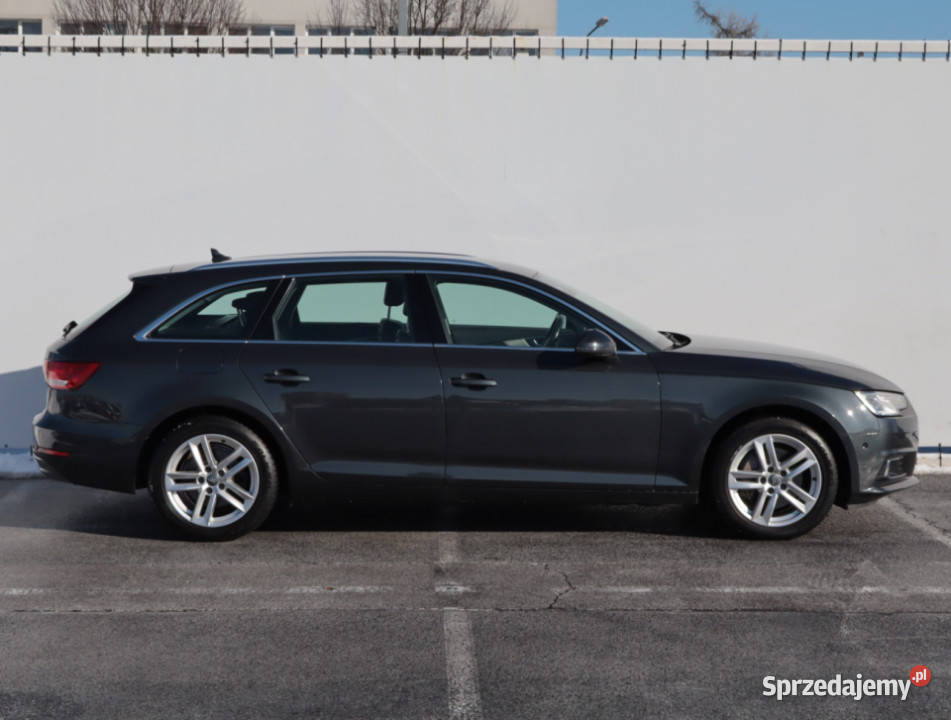 Audi A4 20 TDI czujnik parkowania