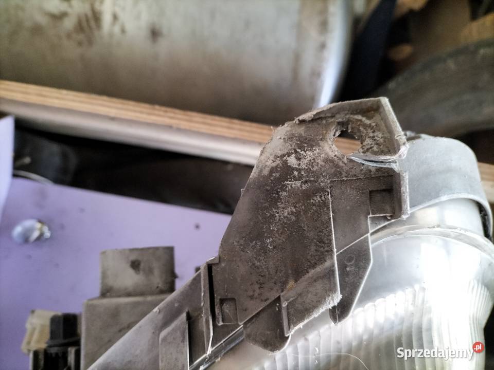 Mercedes W168 Lampa przód lewa A1688201761 Oświetlenie Kamień-Kolonia