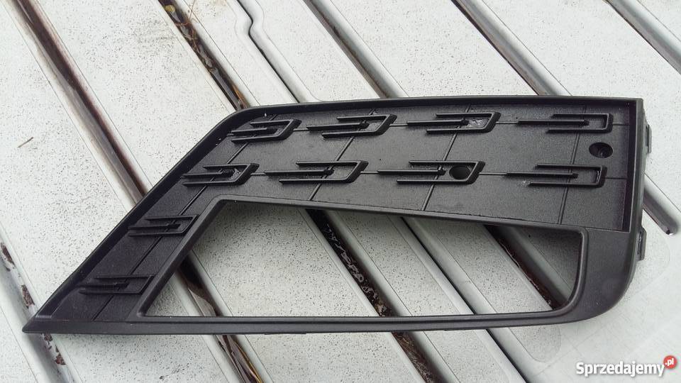 Kratka zderzaka seat Leon lll FR prawa listwy na zderzak Sanok