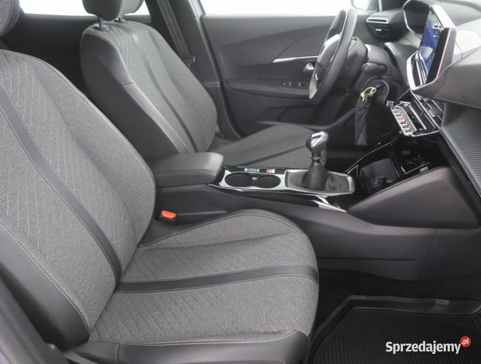 Peugeot 2008 12 PureTech Bielany Wrocławskie