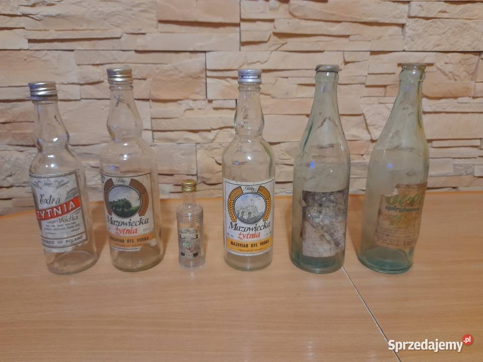 Stare butelki alkoholu z PRL Rudnik nad Sanem