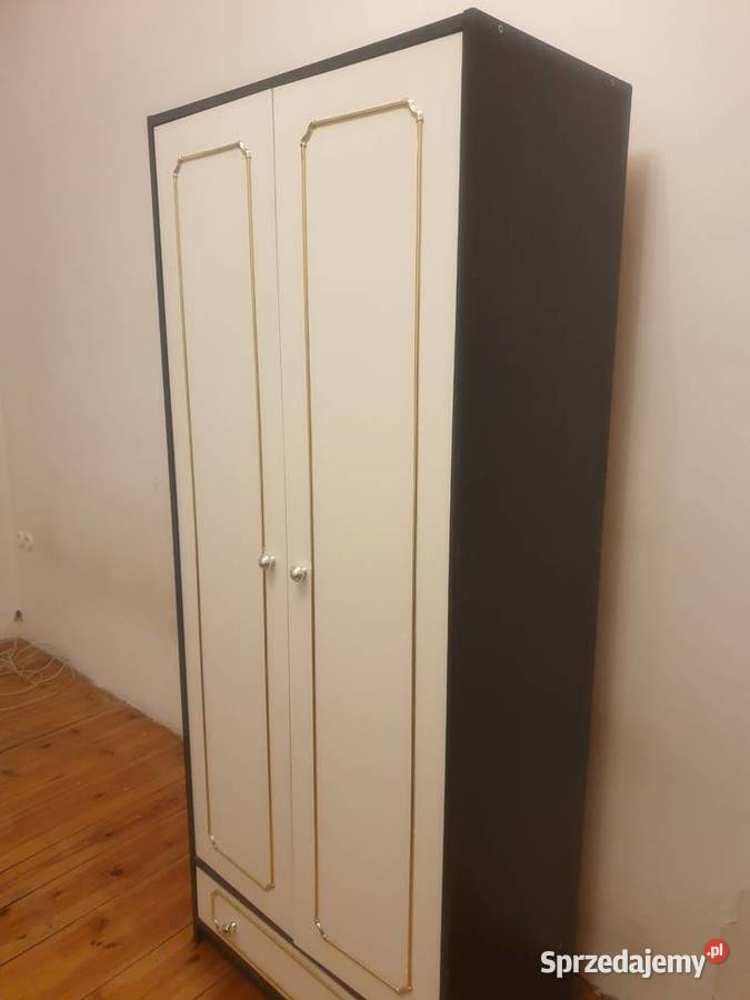 Ładna szafka na garderobe sprzedam