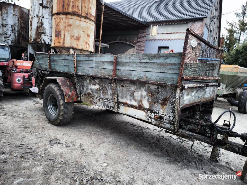 Rozrzutnik pomiotu wapna obornika RUR5 Chojnów