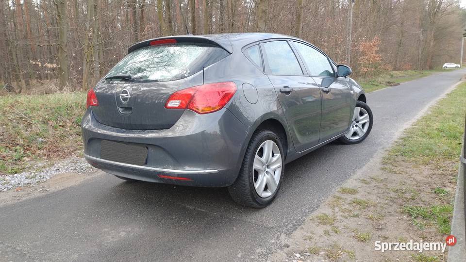 Opel Astra J benzyna 14 pierwszy właściciel manualna Niepołomice
