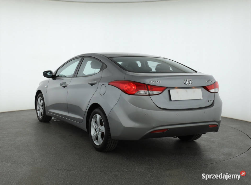 Hyundai Elantra 16 isofix