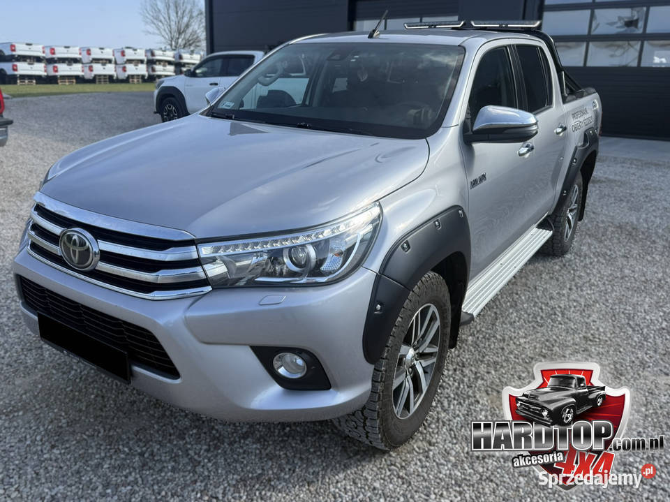 Poszerzenia Nadkola Błotników Toyota HILUX 2015 osobowe