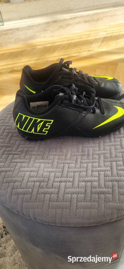 Buty piłkarskie r 29 Nike
