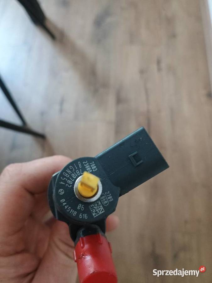 Wtryskiwacz BMW F10 30D 0445110616 osobowe Części samochodowe Szczecin