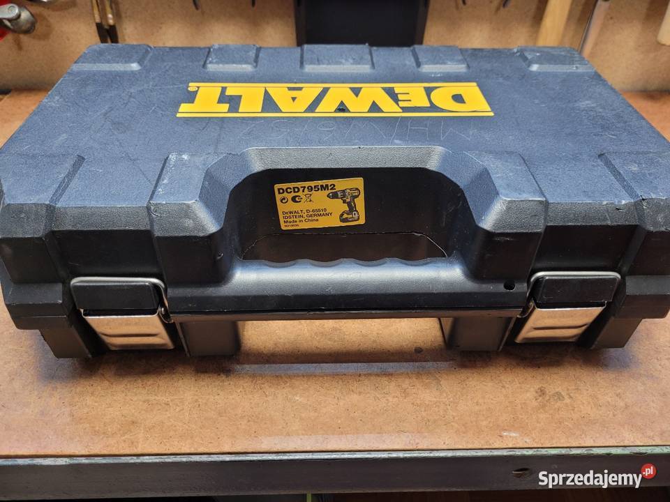 Walizka Dewalt łódzkie