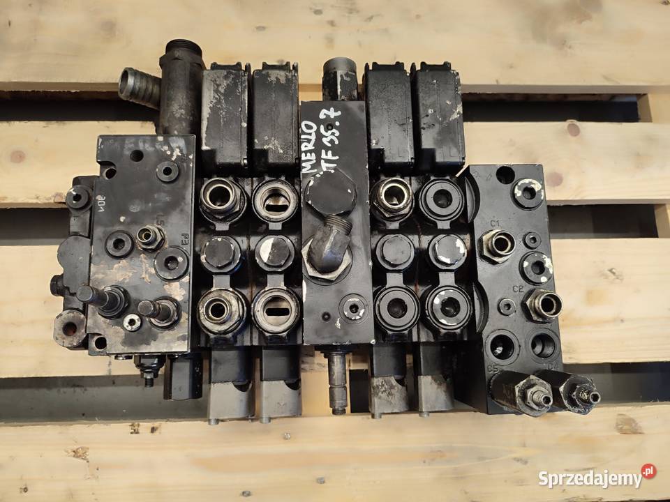 Rozdzielacz hydrauliczny BUCHER 52342209 Merlo Wilkowo