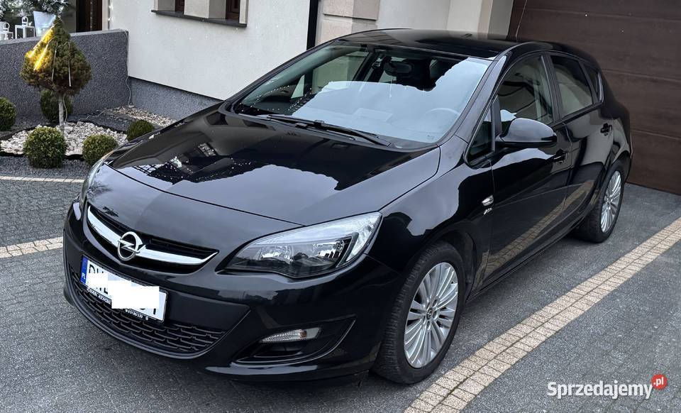 Opel Astra J 14 EcoFlex130 Wołów sprzedam