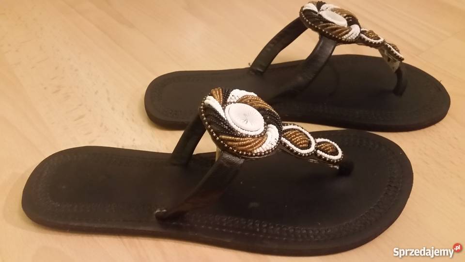 Klapki ręcznie wykonane z naturalnej skóry i