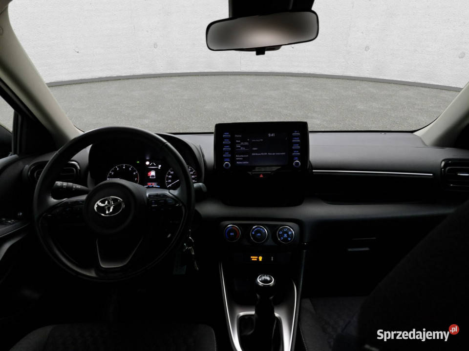 Toyota Yaris IV 2020 nieuszkodzony Komorniki