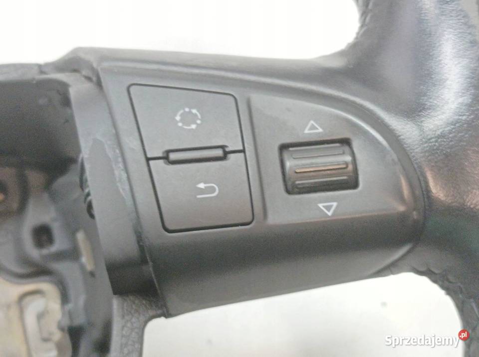 KIEROWNICA MULTIFUNKCJA SKÓRZANA Skoda Yeti I Rok produkcji 2013 Wyposażenie wnętrza