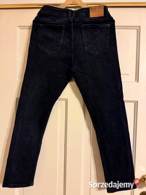 Jeansy męskie 3232 Carry czarne z przetarciami Rozmiar S Częstochowa