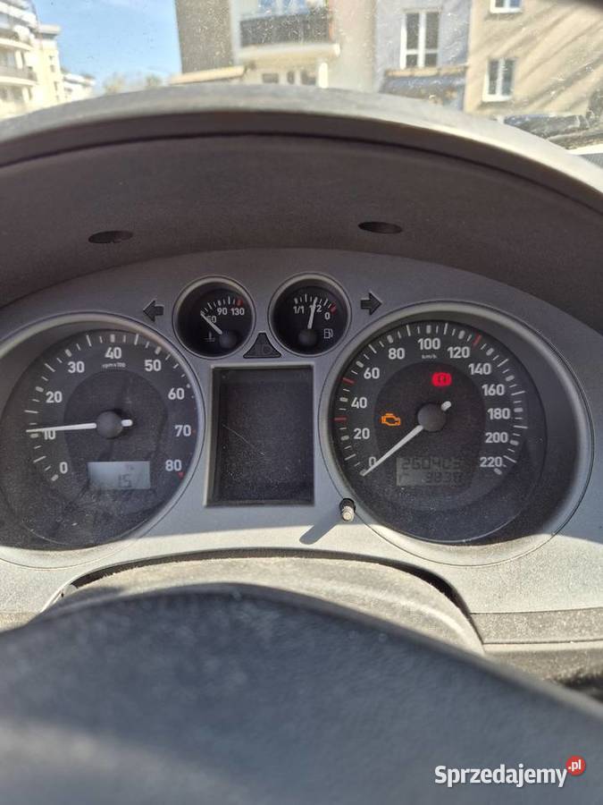 Seat Ibiza 14 benzyna 2006 100 jeździ odpala ABS Łódź