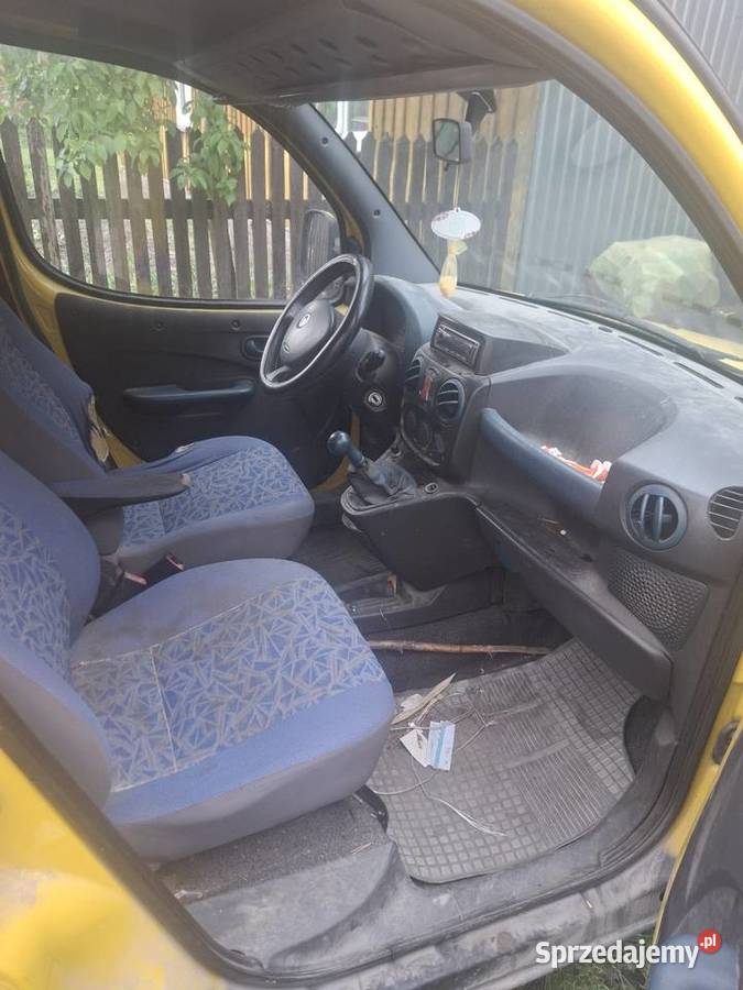 Fiat Doblo żółty Włoszczowa