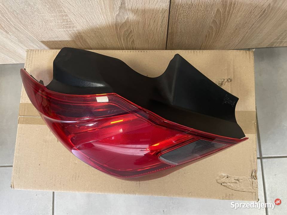 Opel Corsa E lampa tył lewa Kozubszczyzna