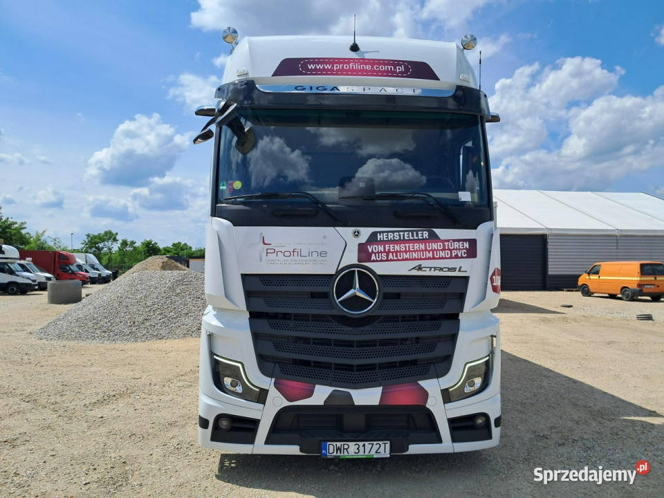 Mercedes actros Samochody ciężarowe Komorniki
