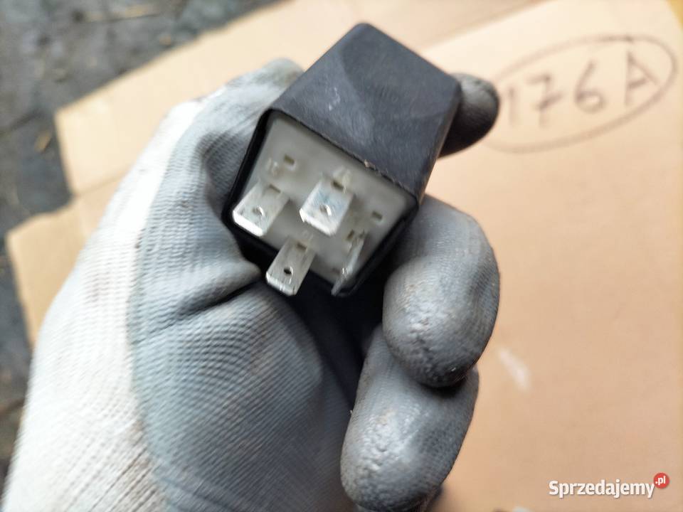 PRZEKAŹNIK 4A0907517 898695000 339 sprzedam