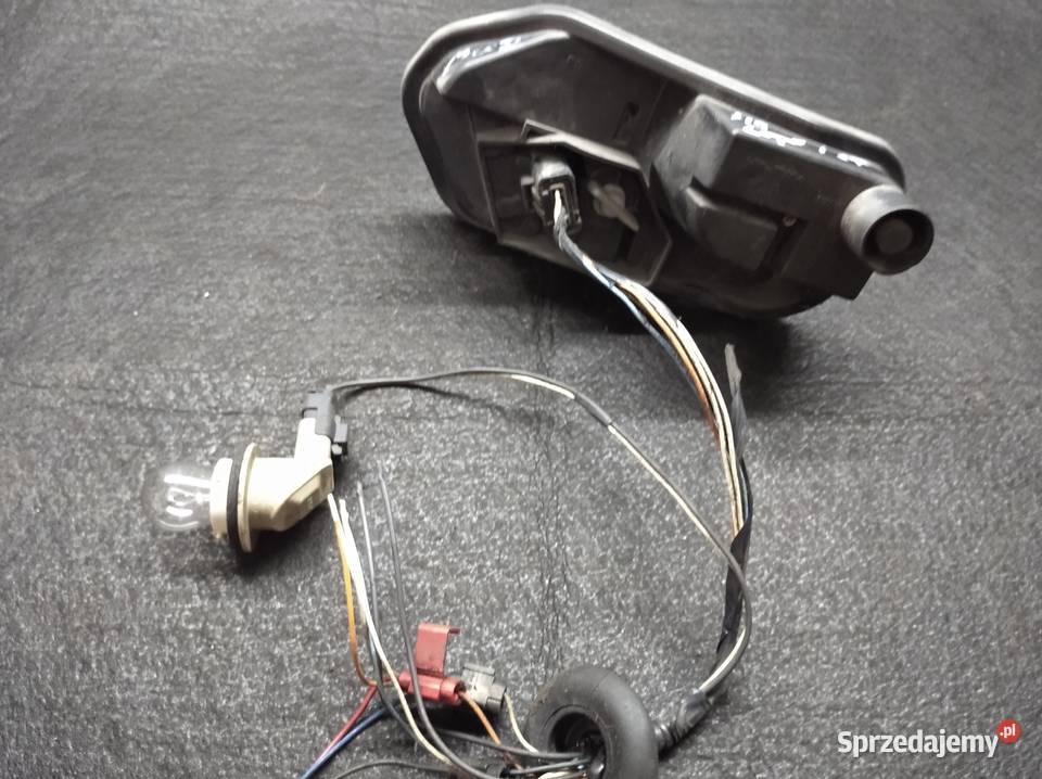 Megane II HB Lift lampa lewy tył osobowe Lampy tylne Swarzędz
