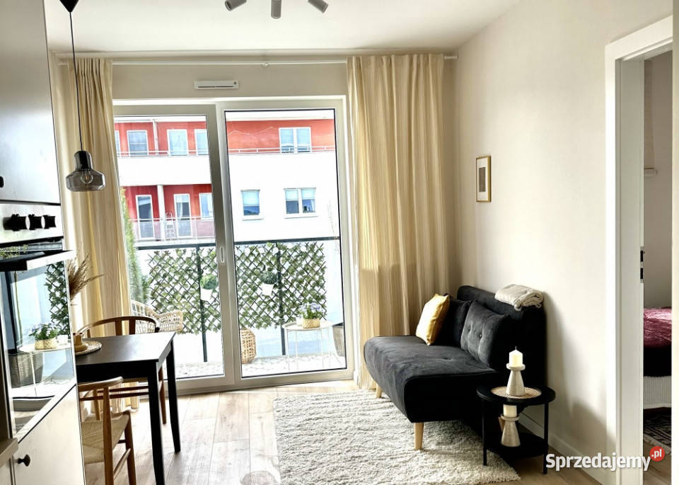 Dwa pokoje balkon piwnica tramwaj las Poznań