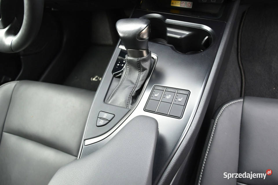 Lexus UX UX200 173 2023r SALON F Sport Full LED Kampinos