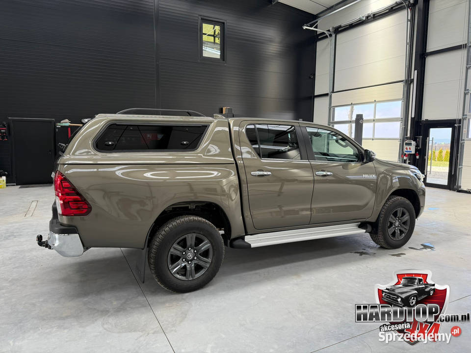 Zabudowa Toyota Hilux HARDTOP na pakę 2016 Szyby osobowe Pasłęk