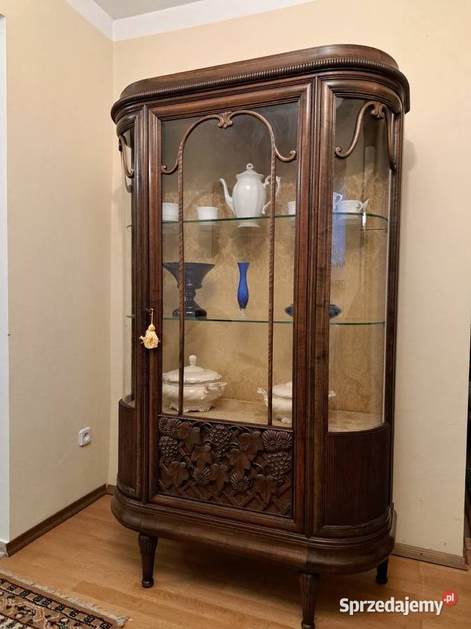 Piękna owalna witryna neorenesans zachodniopomorskie