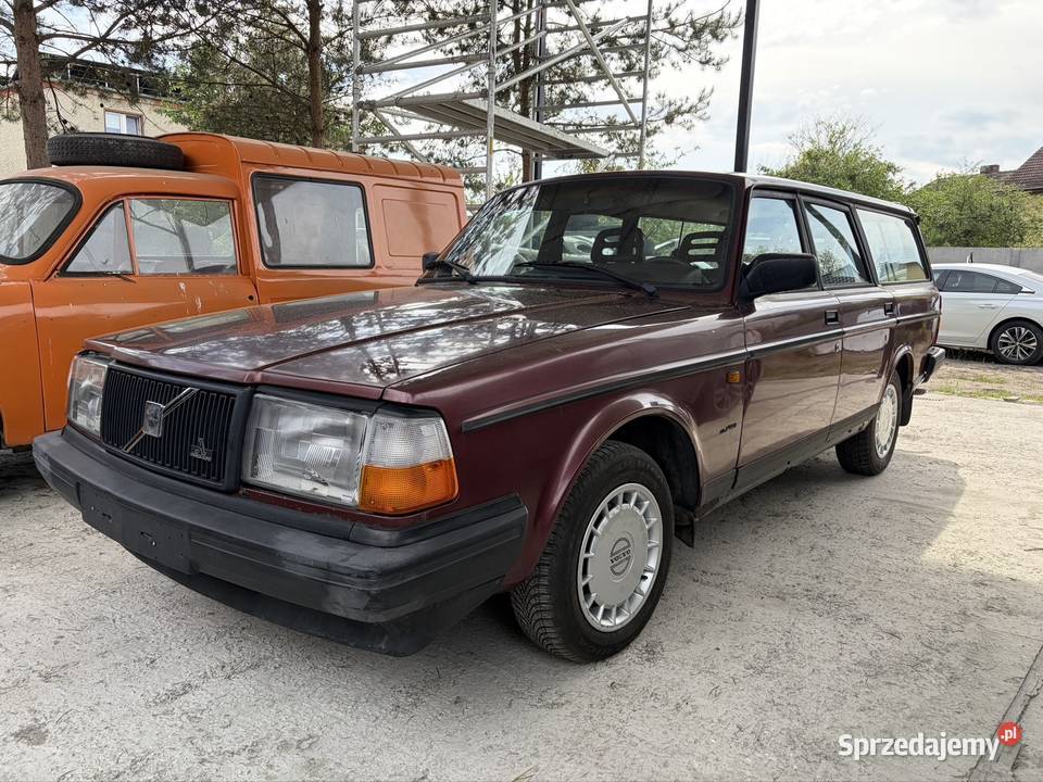 VOLVO 240 POLAR KLIMA SKÓRA Zarejestrowany w Polsce 245