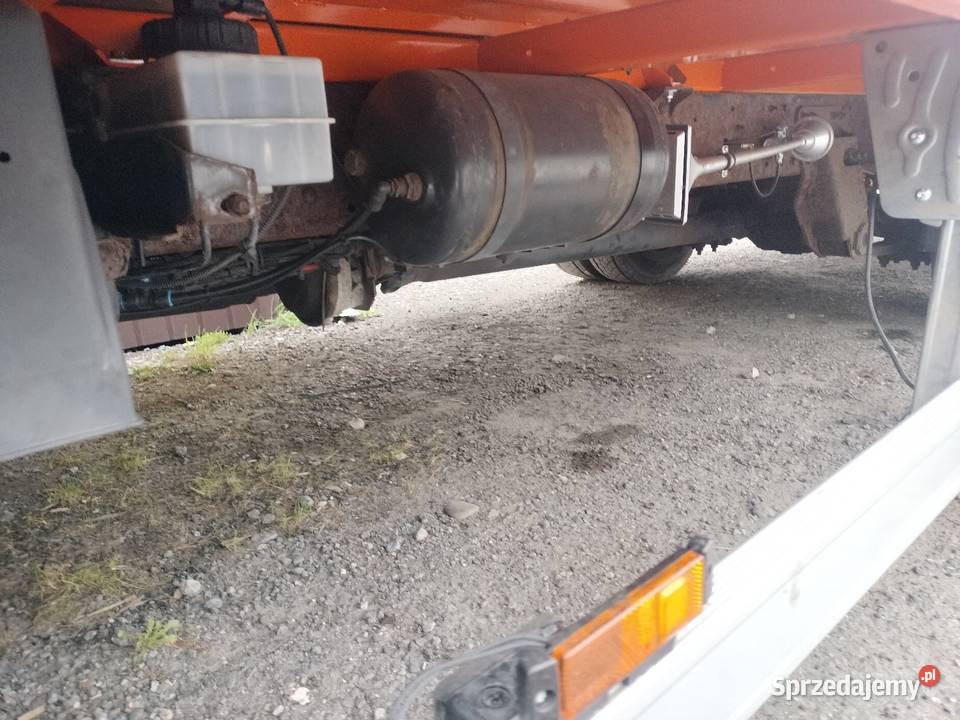 Iveco 100e18 auto laweta pomoc drogowa specjalny 563000km Iwkowa