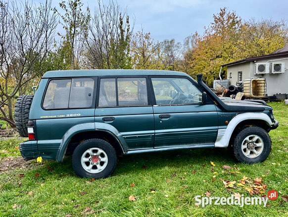 Mitsubishi Pajero 28 TD 4M40 terenowy na części Świdnik
