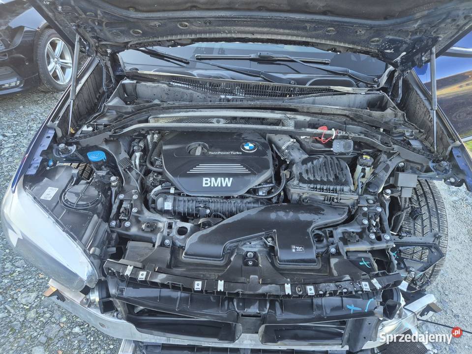 BMW X1 20 xDrive kosmetyczna szkoda zadbana na X1