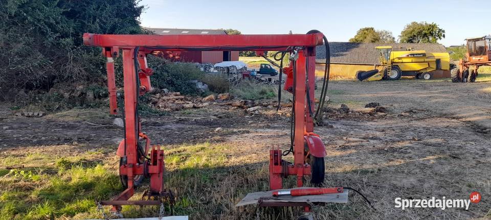 Opryskiwacz samojezdny do porzeczek Buk