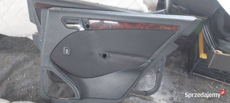 Boczki drzwi tapicerka mercedes w202