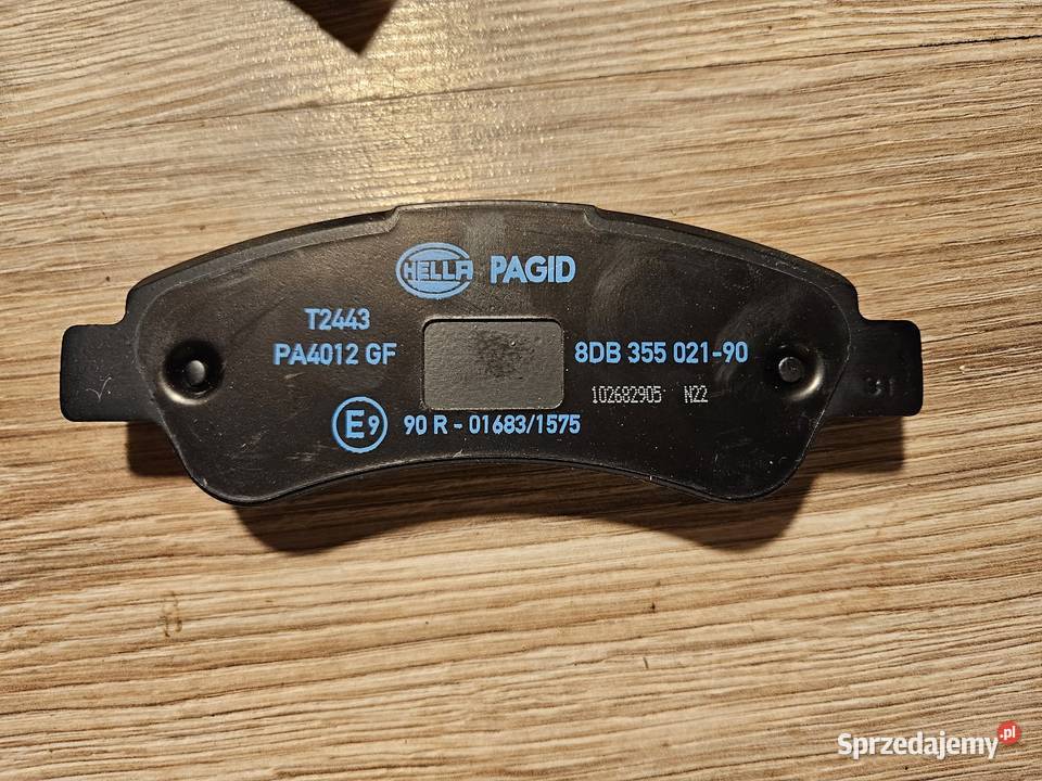 Klocki hamulcowe HELLA 8DB355021901 Szczerców