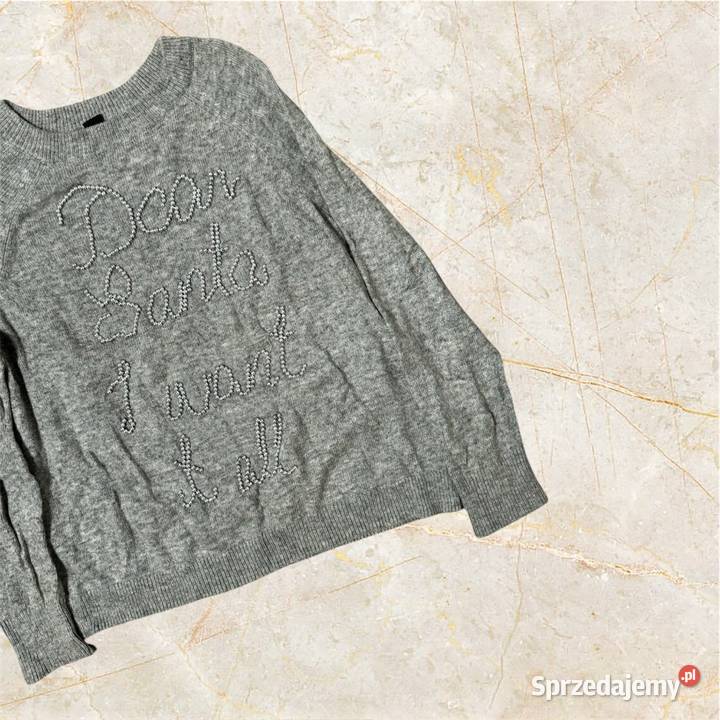 Sweter świąteczny z koralikowym napisem HM M