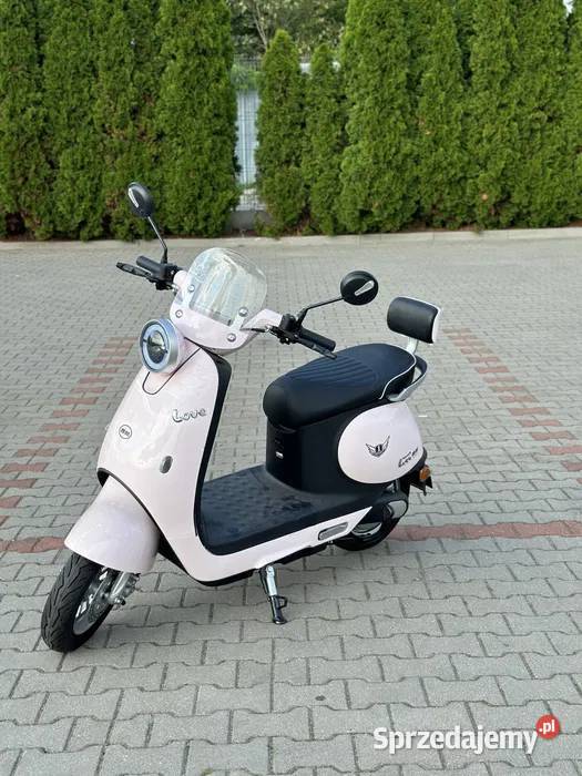 Różowy Skuter Elektryczny Vespa nowy bez prawa skuter Białystok