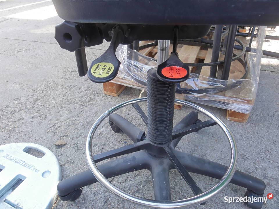 fotel biurowy wysoki ring base Nowy Styl Negro Biuro Warszawa