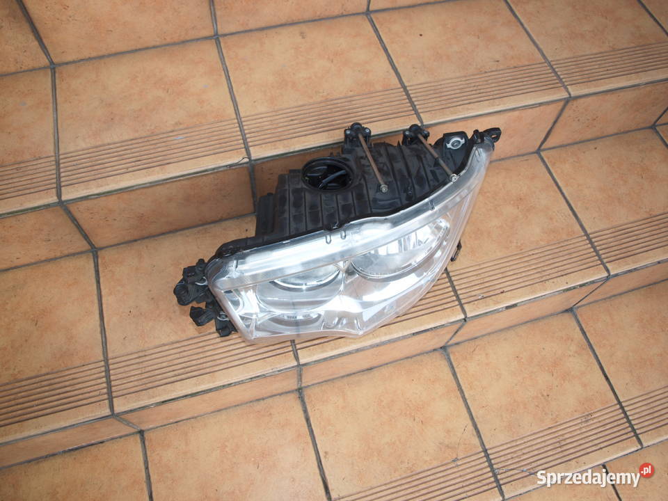 Mercedes Antos lampa lewa przód zwykła 2013 wielkopolskie Kalisz