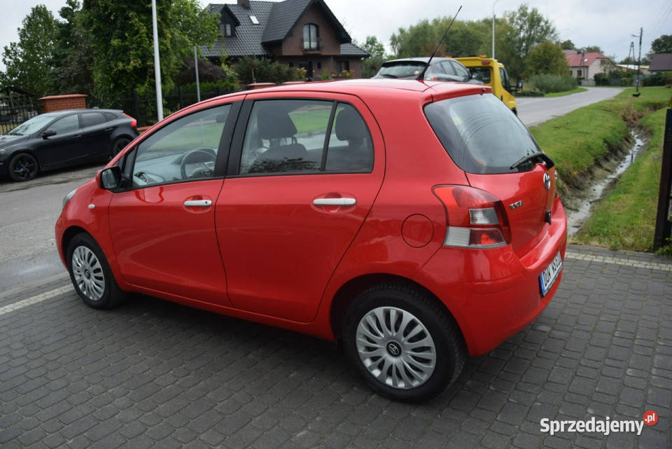 Toyota Yaris 13B 84 Klima Sprowadzony Opłacony manualna Majdan Sieniawski sprzedam