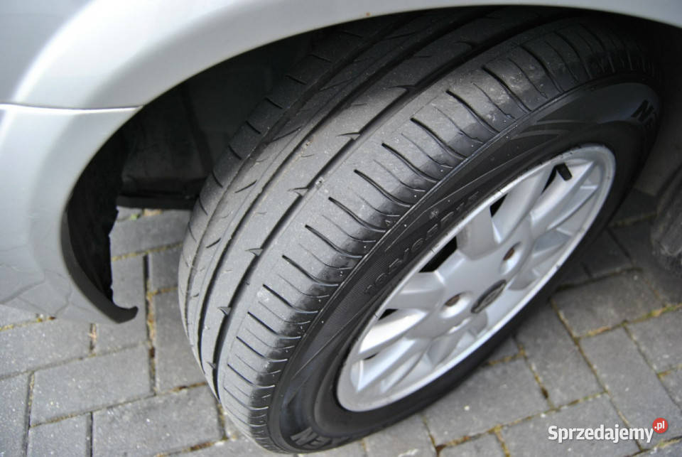 Nissan Almera Zarejestrowany Klima tronik aluminiowe felgi Modliborzyce sprzedam