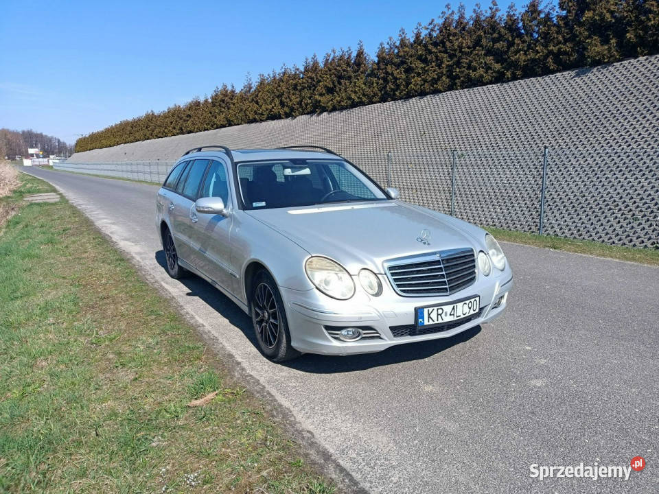 Mercedes E 320 Mercedes E klasa 30 CDI 224 07r Tarnów
