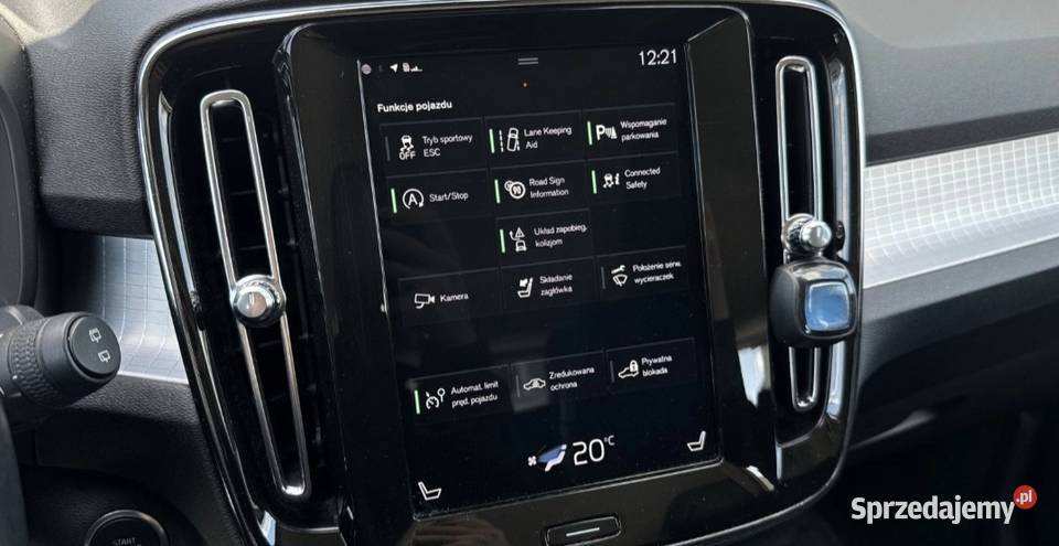 VOLVO XC40 Momentum Pro D3 AWD Bochnia sprzedam