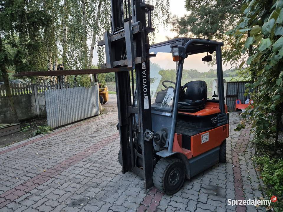 Wózek widłowy Toyota 7FBMF 16 2005r wózek Lwówek
