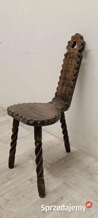 krzesło rzeźbione artystyczne stare drewniane łódzkie Radomsko