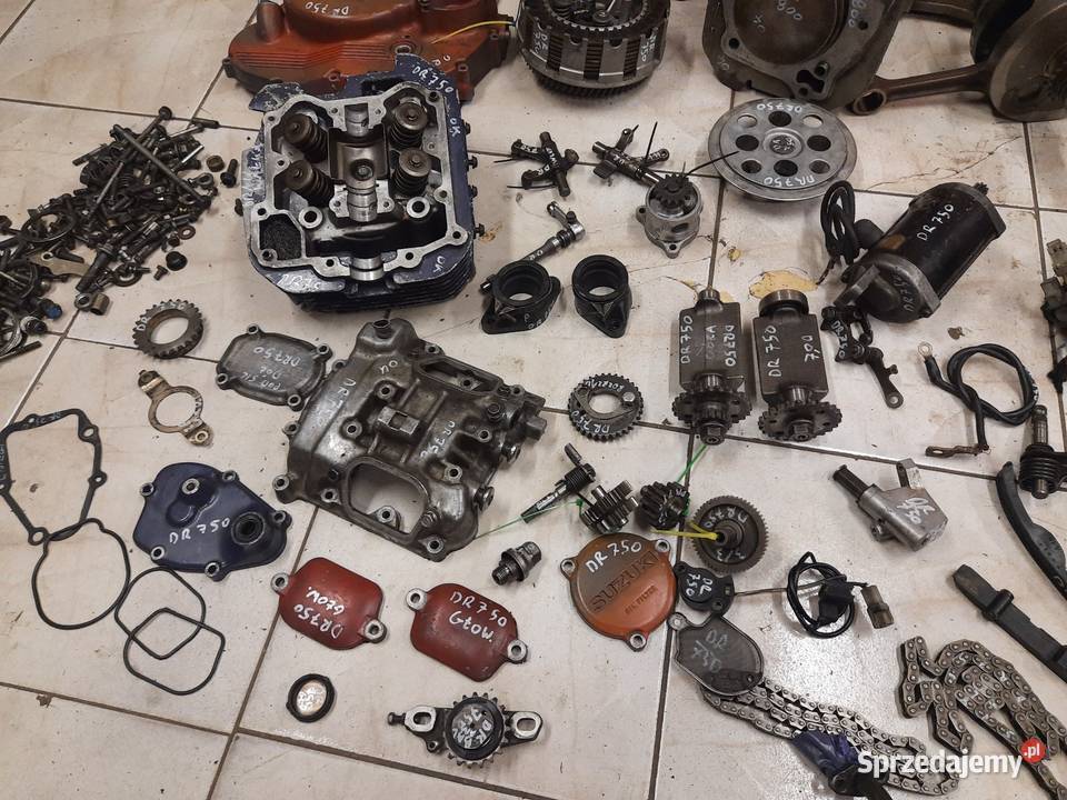 Suzuki DR 750 silnik części głowica wał cylinder